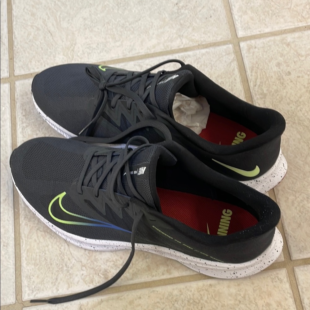 Men’s Nike Running Shoes 11.5 - New Without Tags